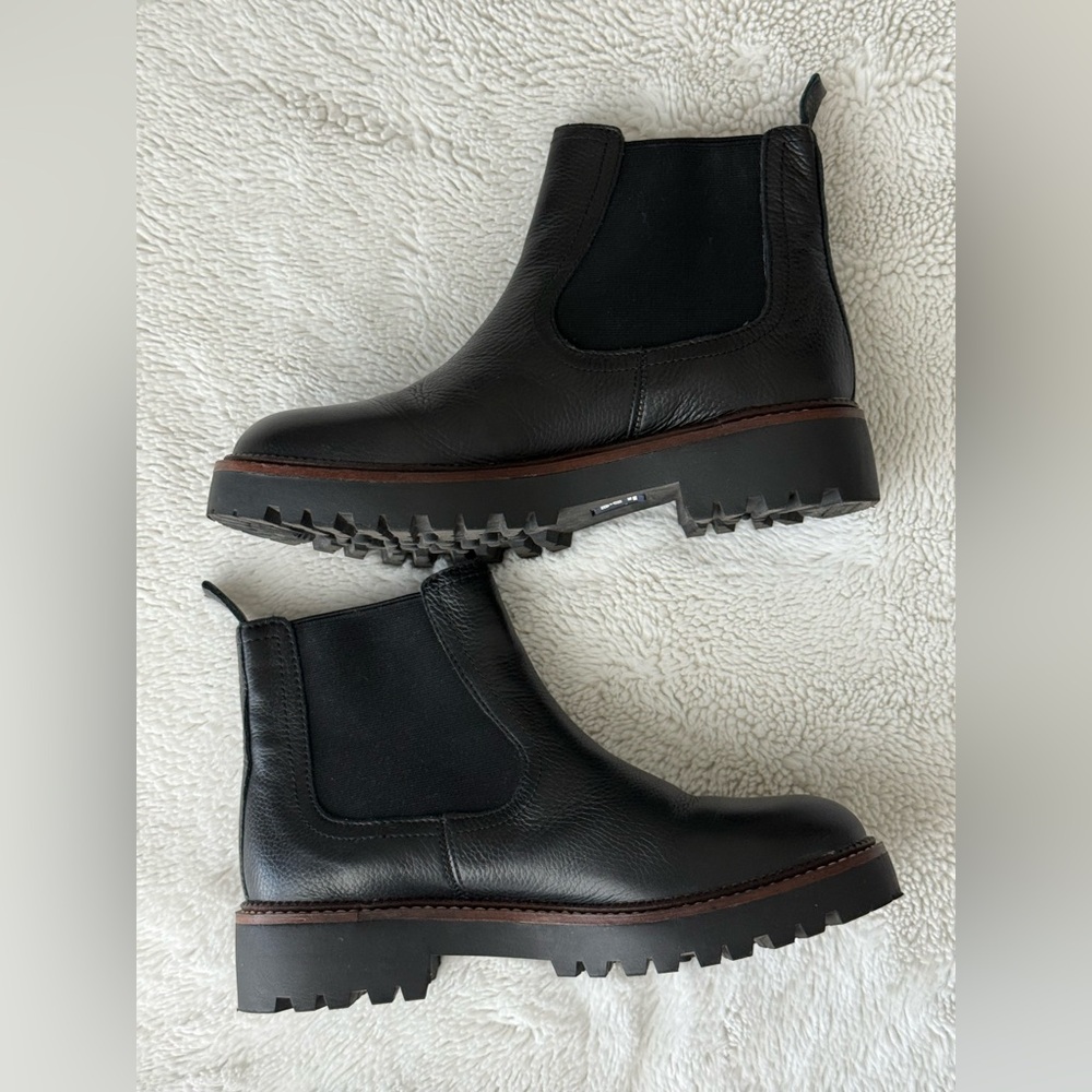 Caslon Miller Water Resistant Chelsea Boots